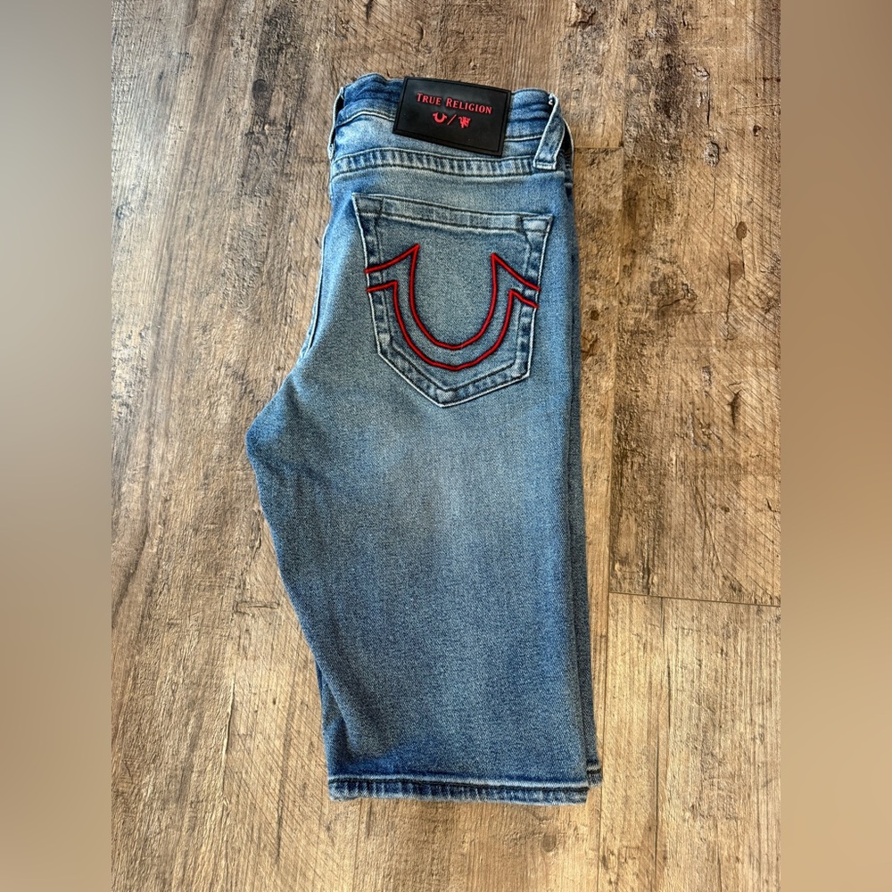 Men's True Religion X Manchester United Geno Denim Jean Shorts | Size 32 - Picture 3 of 7